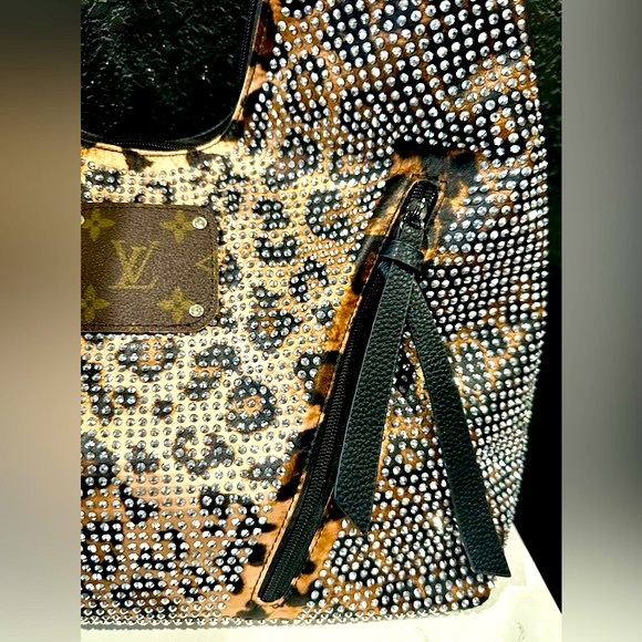 NWT Sandra Ling Leopard Bling Upcycled Hobo Bag - Picture 4 of 16